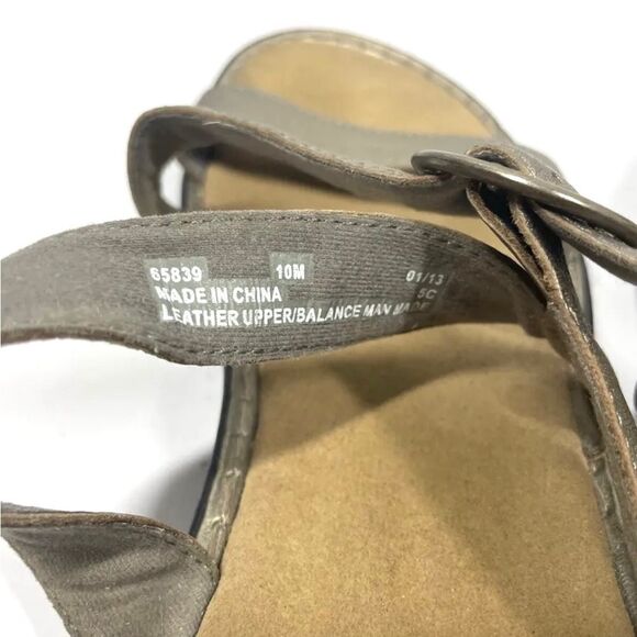 Clarks Bendables Leather Sandals Metallic Gold Open Toe Slide Slip On Size 10 - Picture 6 of 6